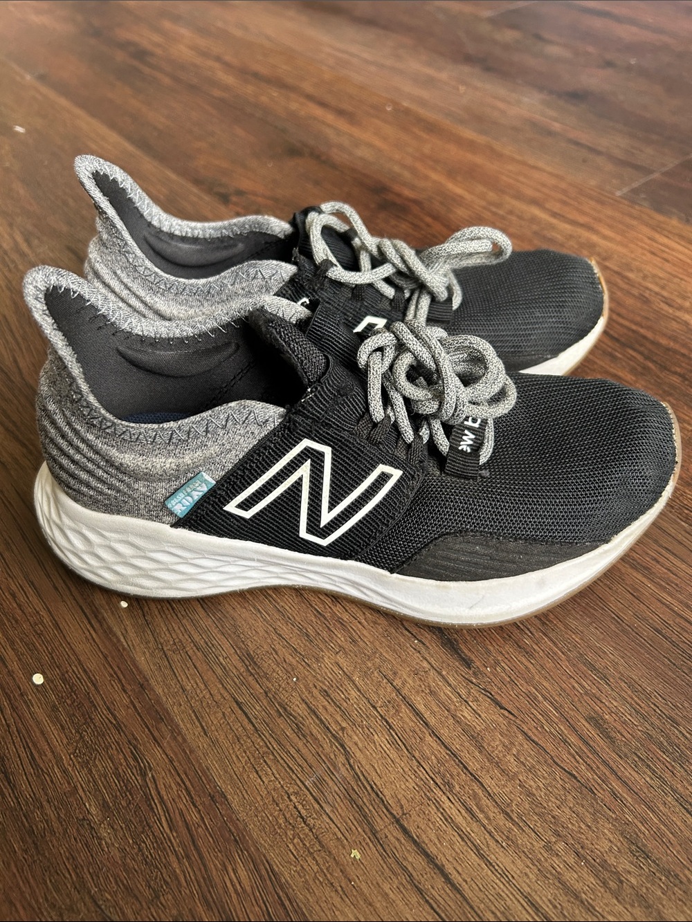 New Balance fresh foam roav, black white gray Sneakers, size 13.5C